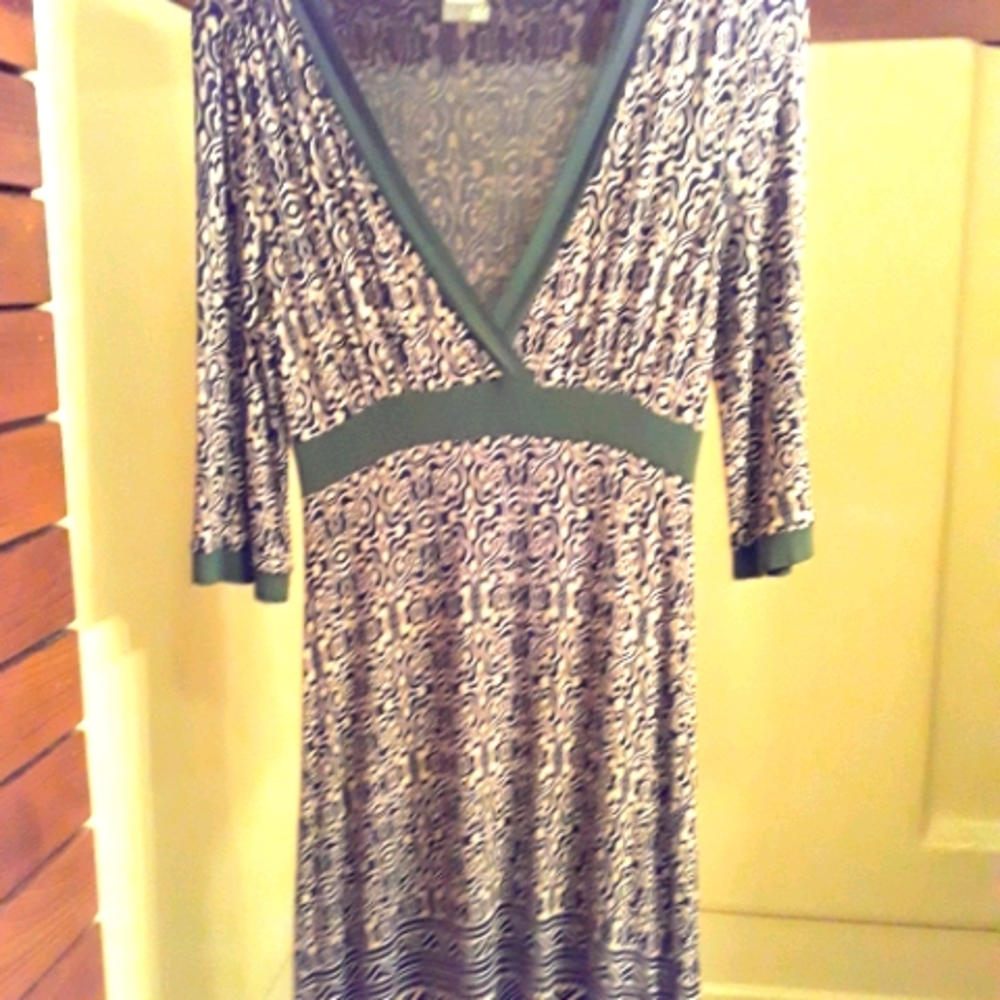 COPY - V Neck Long Sleeve Dress